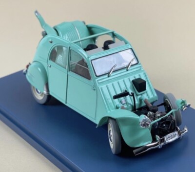HERGE TINTIN THE SMASHED-UP CITROEN 2CV #11 Car Figure 1/24