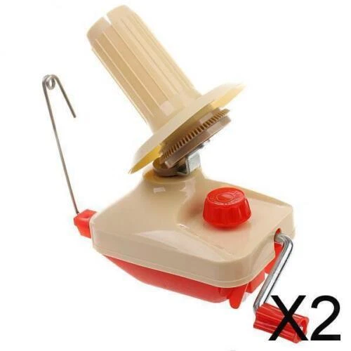 Utensili e accessori multicolore per lavoro a maglia e uncinetto