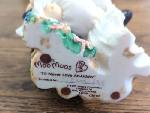 MARY'S MOO MOOS FIGURE 138088 I'LL NEVER LOVE AN-UDDER 1994 Wedding Topper Cow - Picture 2 of 6