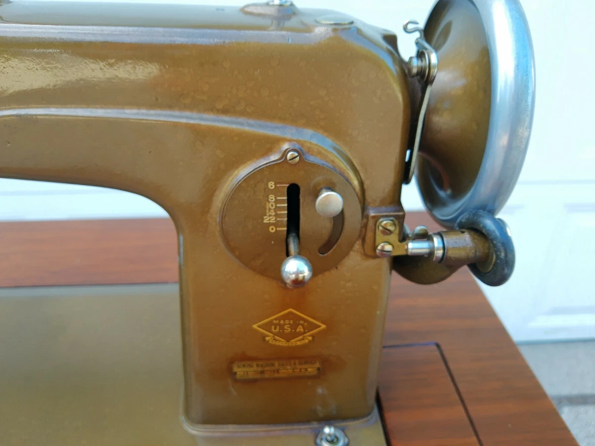 Beautiful Vintage New Home Sewing Machine Light Running,in original cabinet