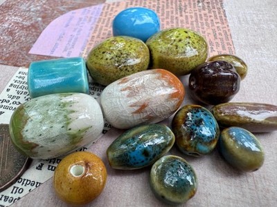 Vintage Porcelain Beads Lot 14