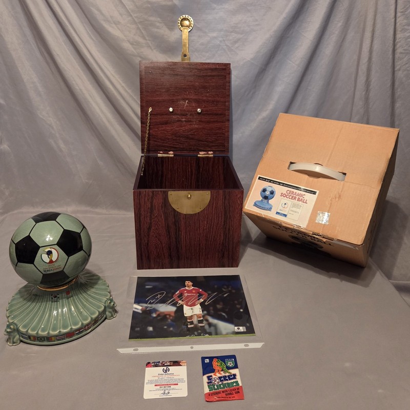 Cristiano Ronaldo Signed 8" X 10" With COA Ceramic Soccer Ball Display As IS.