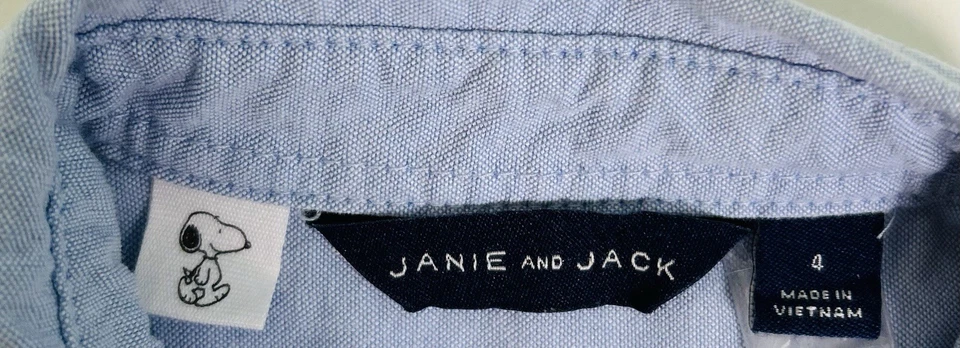 Janie And Jack Boys Size 4 Peanuts Snoopy Red Heart ButtonDown Blue Oxford Shirt - Image 4 of 4