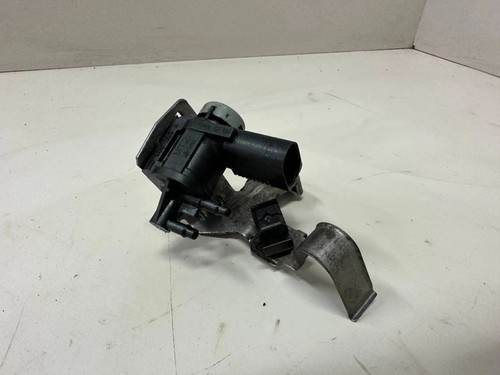 Volkswagen Jetta VI 2012 Diesel 77kW Turbolader Druckwandler Magnetventil