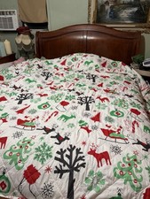 King Size Christmas Quilt Light Weight 104 X94 Santa Reindeer Tree Sleigh Design
