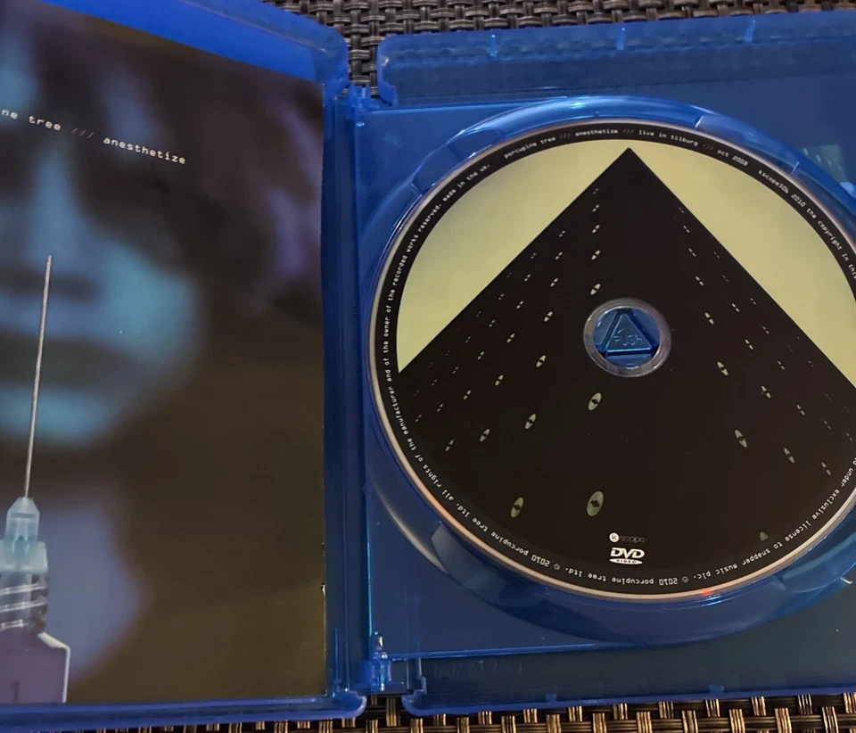 Porcupine Tree: Anesthetize (Blu-ray/DVD, 2010, 2-Disc Set) - Image 3 of 4