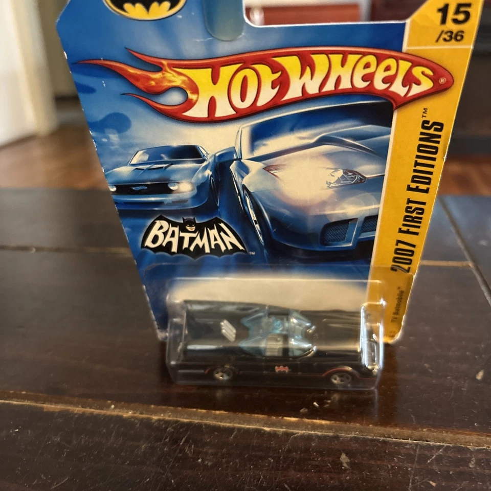 Hot Wheels 2007 First Editions Batman TV Batmobile Diecast Cars Superheroes - Image 4 of 4