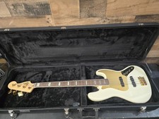 Squier 40th Anniversary Jazz Bass Olympic Whi...