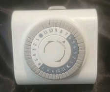 GE Mechanical Timer, Plug-in, 24 Hour Cycle Polarized Outlet, Model 15119 Indoor