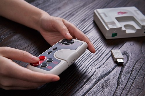 8Bitdo PCE 2.4G Wireless Gamepad for PC Engine Mini, PC Engine CoreGrafx Mini, T - Picture 5 of 9