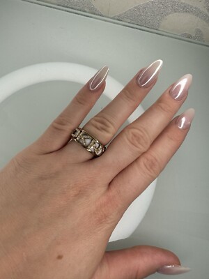 Schöner Ring DKNY Roségold Perlmutt Zwei Farbig Strasssteine Weiß Modeschmuck 