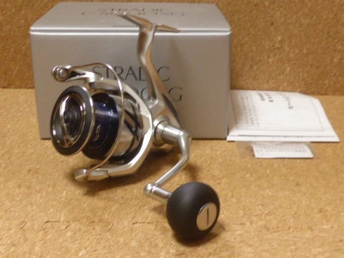 Shimano 23 STRADIC C5000XG Spinning Reel Saltwater & Freshwater New in Box