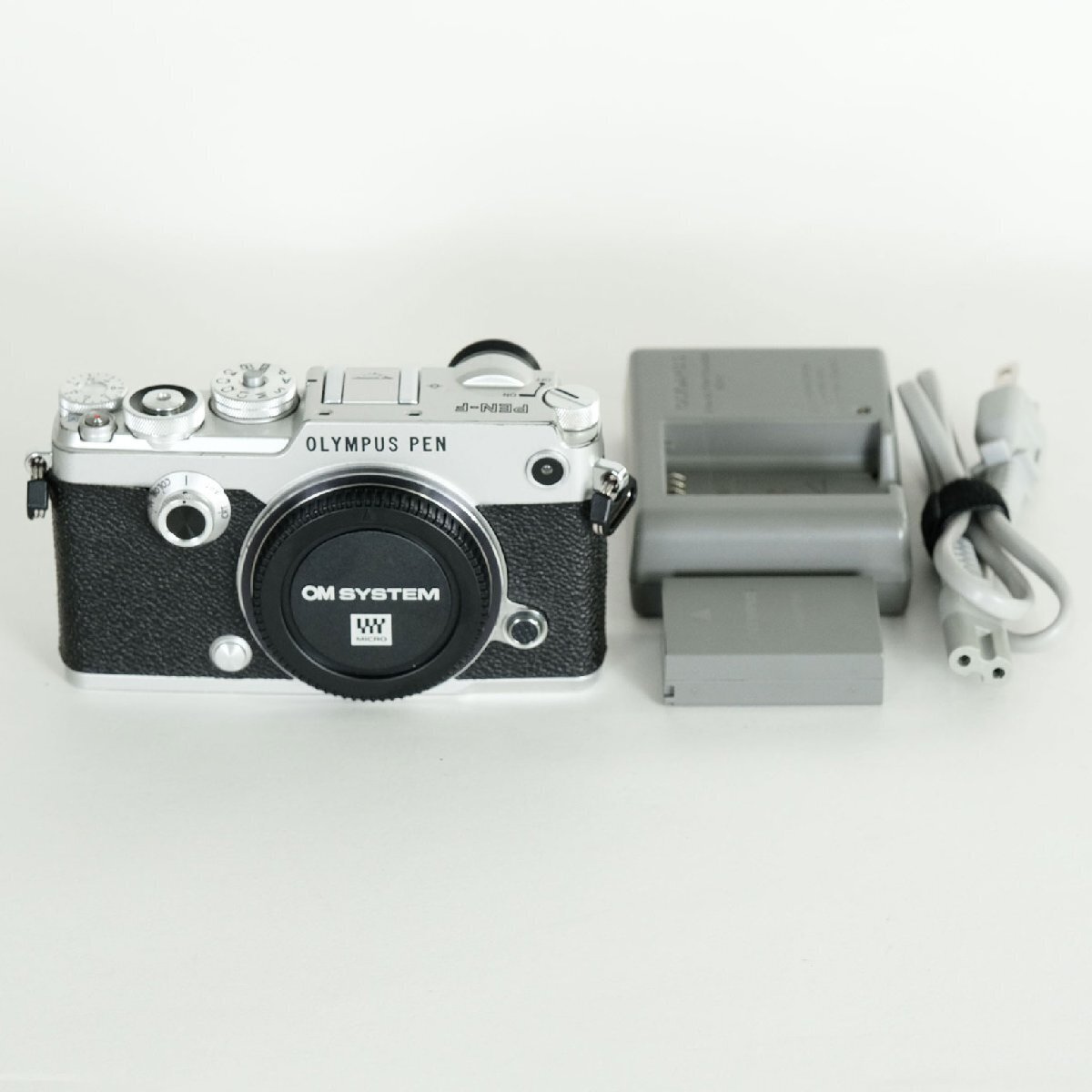 OLYMPUS PEN-F(シルバー)