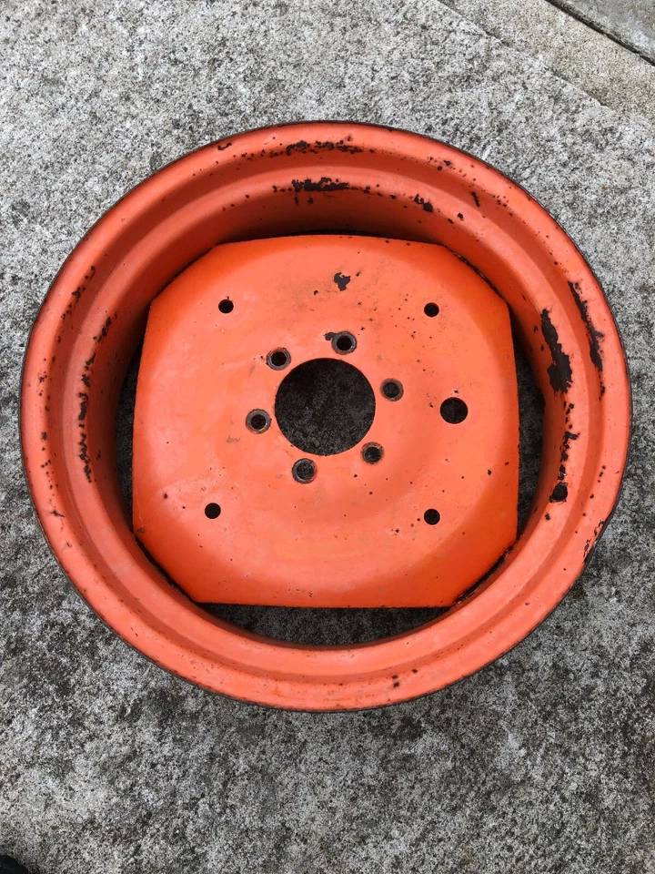 Ruedas traseras para tractor Zennoh Zen-noh ZL1801 7”x22” 4,25” orificio central, tacos de 5,875” Foto 2 de 4