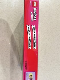 LEGO Juniors: Andrea and Stephanie's Beach Holiday (10747)