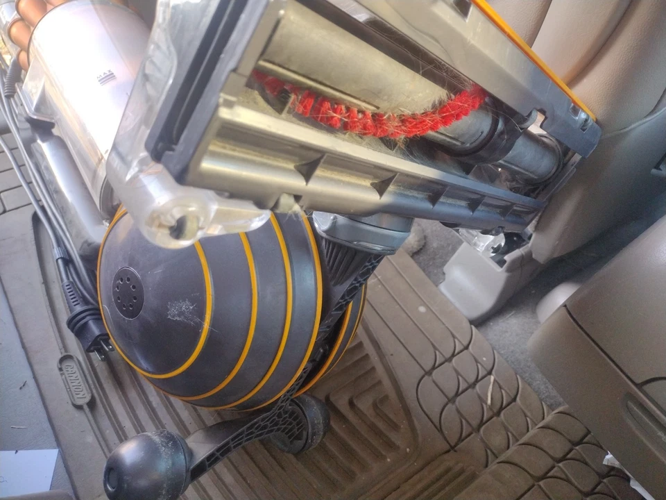 Aspiradora vertical Dyson Ball Multi Floor 2 - amarilla Foto 4 de 4