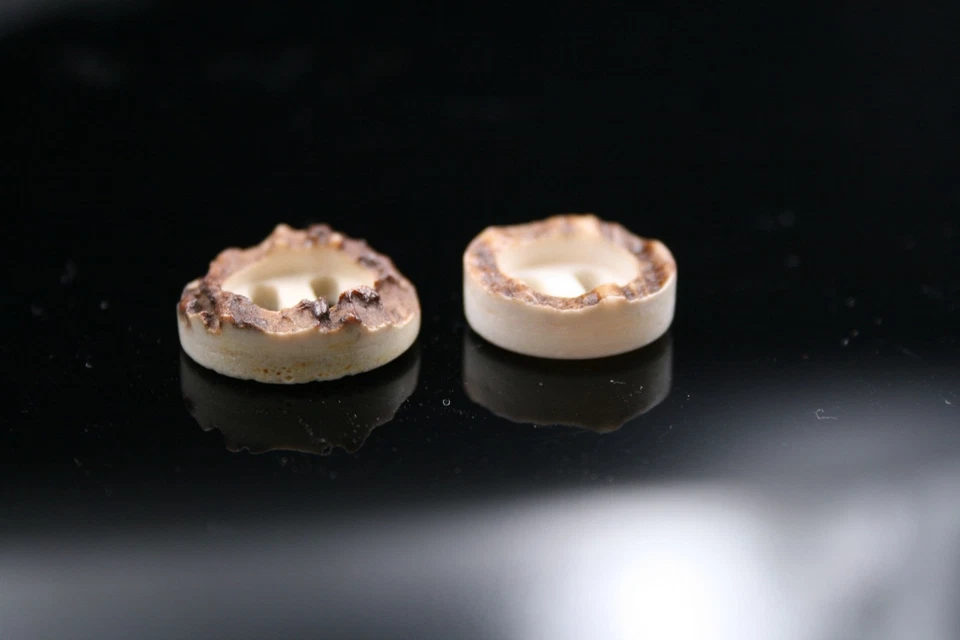 Lederhosen Knöpfe echt Hirschhorn mit Lang-Loch (2 Stück) - Bild 4 von 4