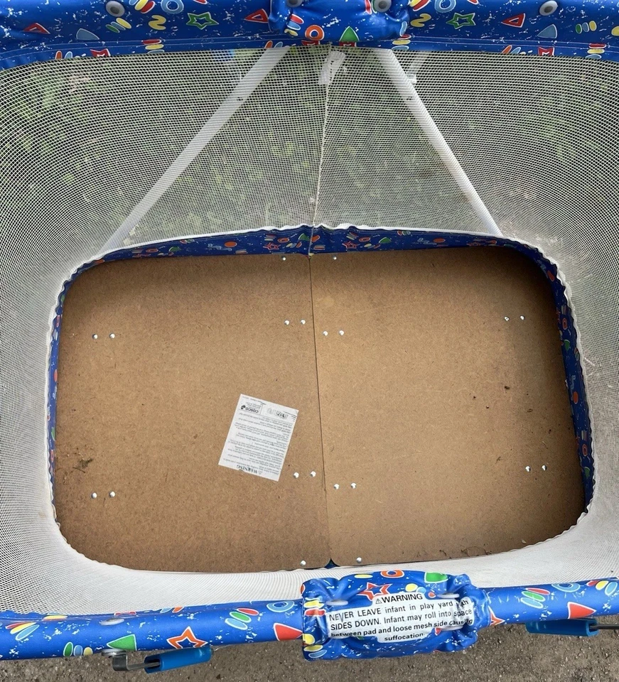 Vintage Cosco mesh sided foldable playpen 1980s retro blue print 40 x 26 - Image 2 of 4