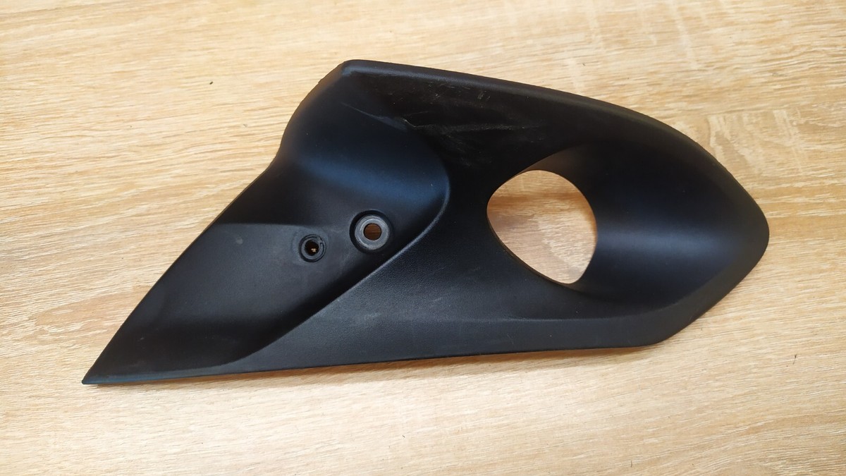 BMW K1600 GT / GTL RIGHT SIDE AIR INTAKE DUCT SCOOP