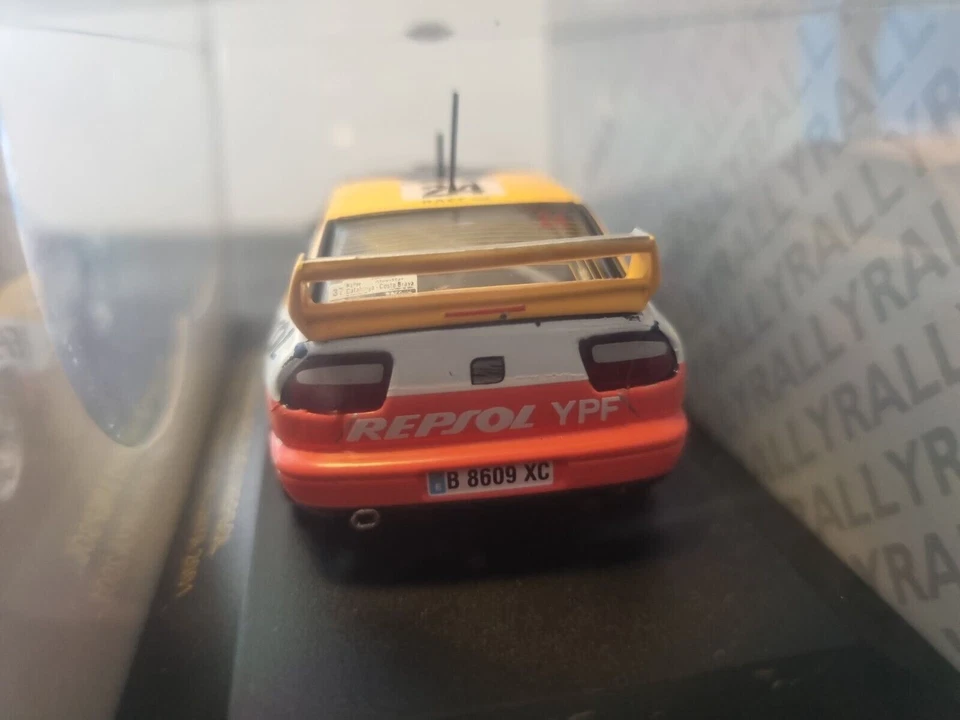 Ixo RAM010 1:43 Seat Cordoba WRC Evo 3 Repsol #24 M.Blasquez 2001 sin exhibir Foto 4 de 4