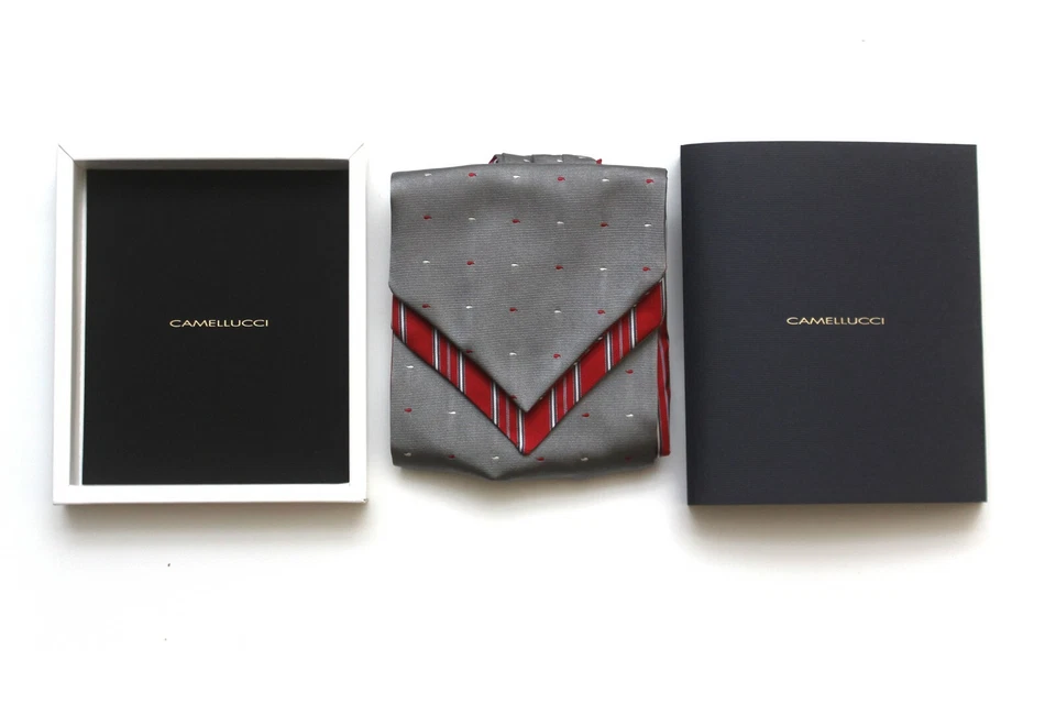 NUEVO CON ETIQUETAS Gris y Rojo Rayas Reversible Seda Ascot Camellucci A172 Foto 3 de 4