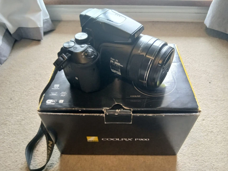 Nikon Coolpix P900 16MP Digital Camera Black (REFS8), photo 1 of 5