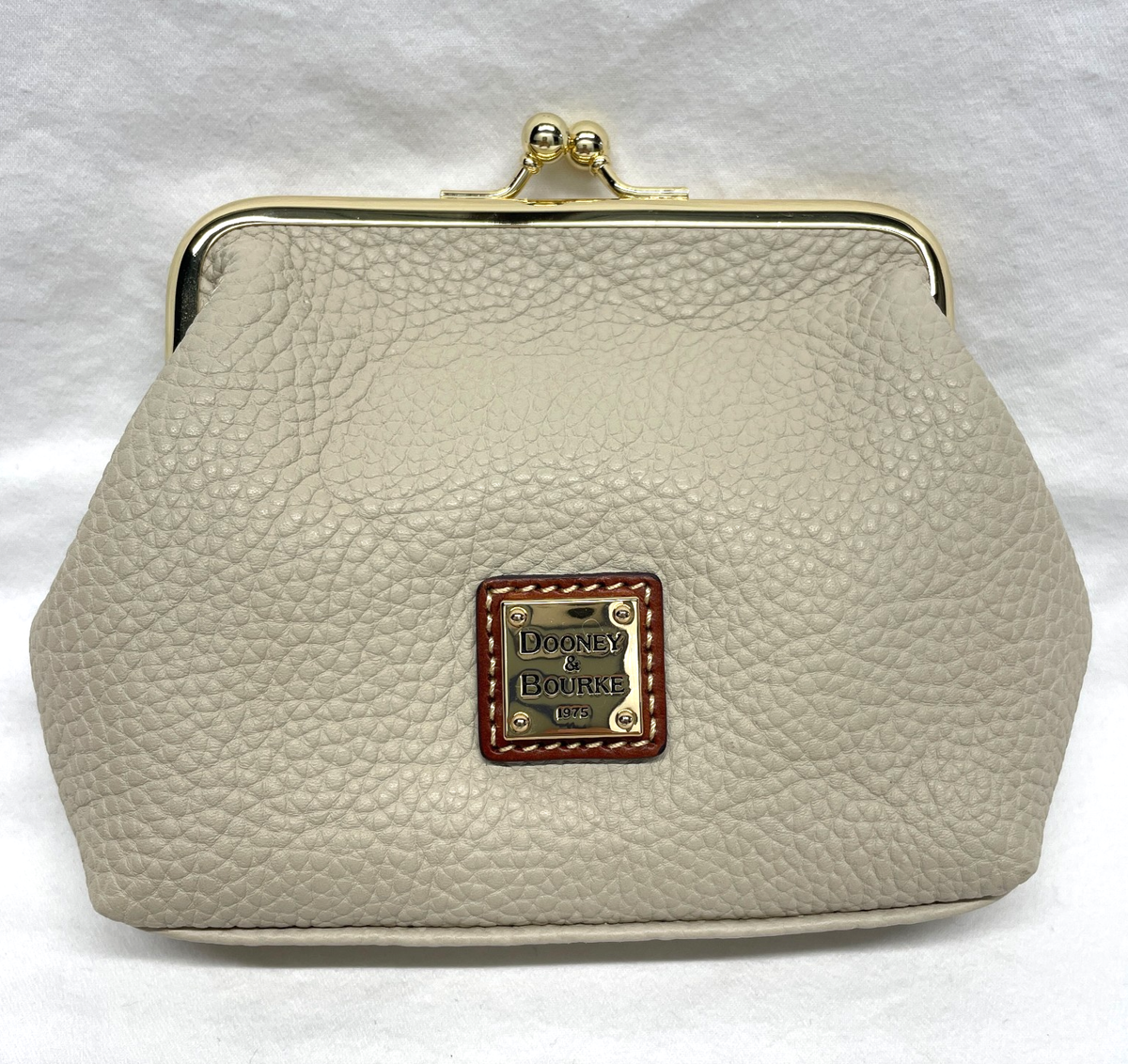 New Dooney Bourke BONE Pebble Leather Kiss Lock Large Gold Frame