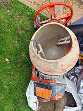 Build Buddy Cement Mixer Concrete Mixing Drum, missing half the stand 100L