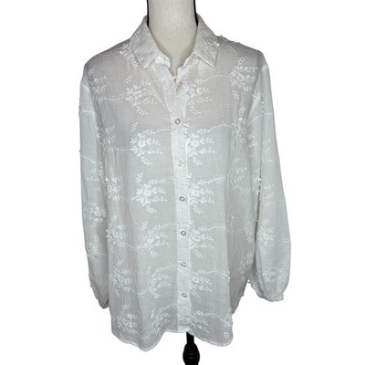 Boutique Like Love Women s Medium Top Long Sleeve EUC White Button Up Blouse