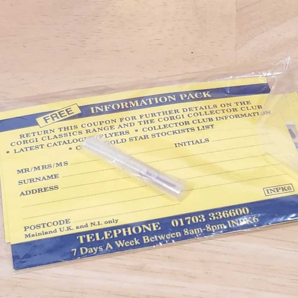 Corgi Pinder Jean Richard Renault Faineant Fourgon Cuisine Circus Truck 71402 - Image 3 of 4