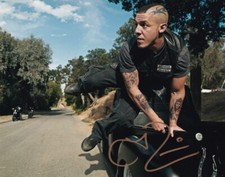 THEO ROSSI signed Autogramm 20x25cm SONS OF ANARCHY in Person autograph COA
