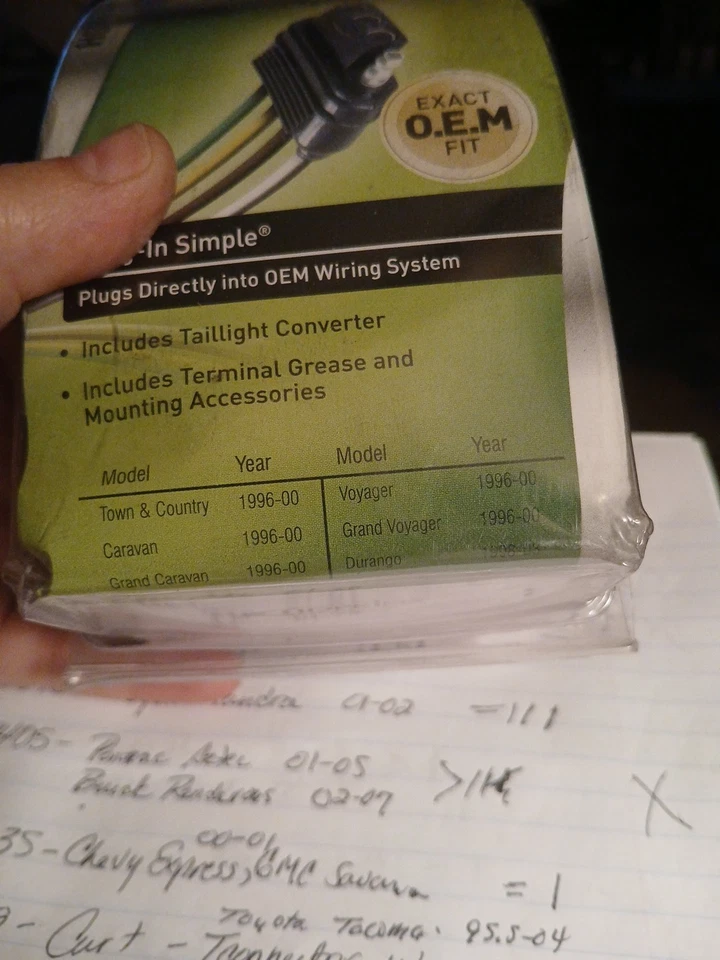 Kit de cableado enchufable Hopkins Towing Solutions 42215 para Dodge Chrysler Durango Foto 2 de 2