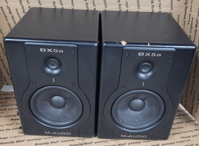 PAIR!) M-Audio Studiophile BX5a Deluxe Studio Speakers*HAS TEAR