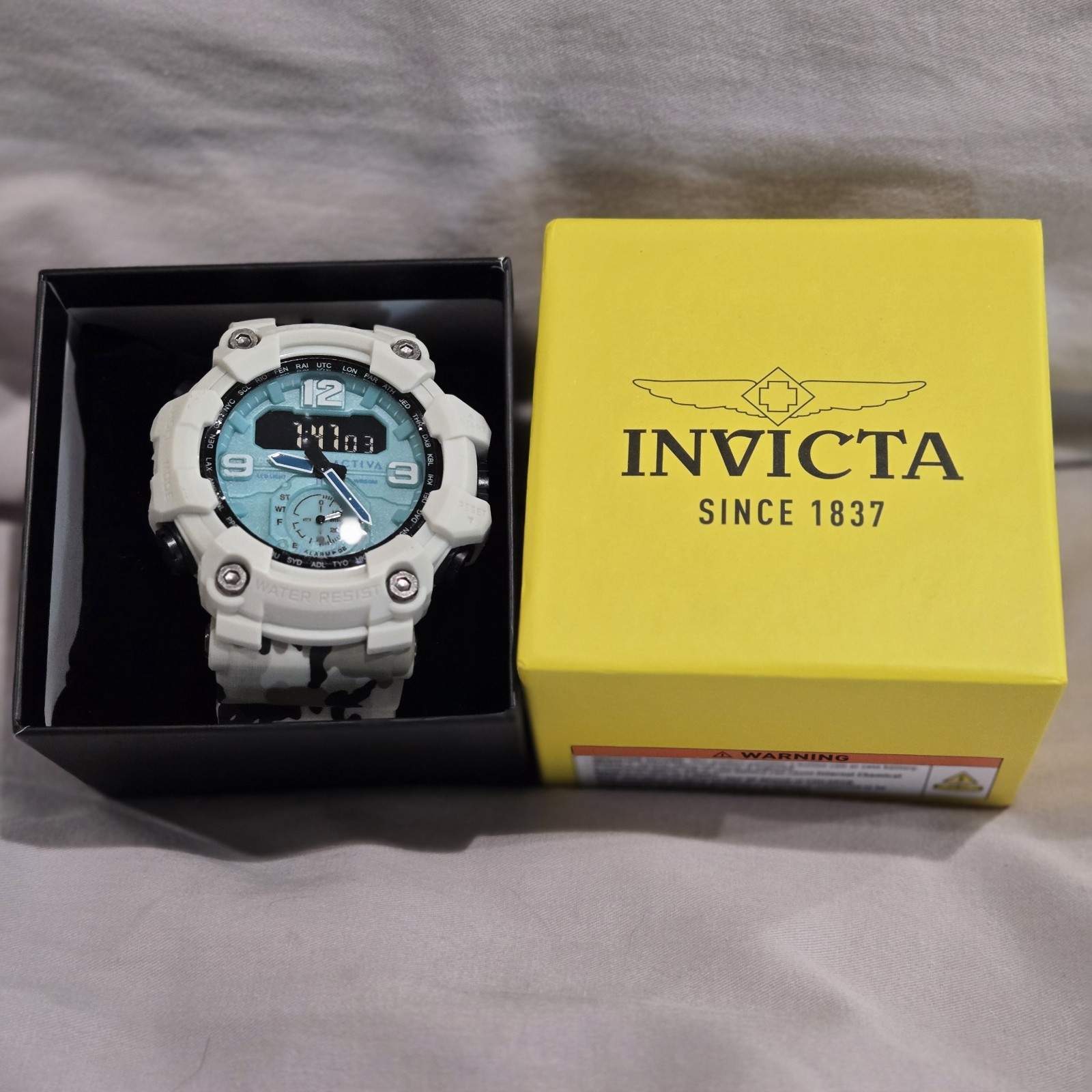Invicta Activa Sport Analog Digital White Camouflage Silicon