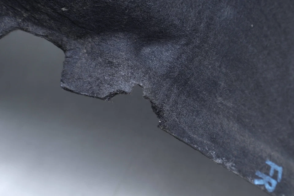 AUDI A6 QUATTRO 2016-2018 - Guardabarros delantero derecho forro/protector contra salpicaduras 4G0821134F Foto 4 de 4