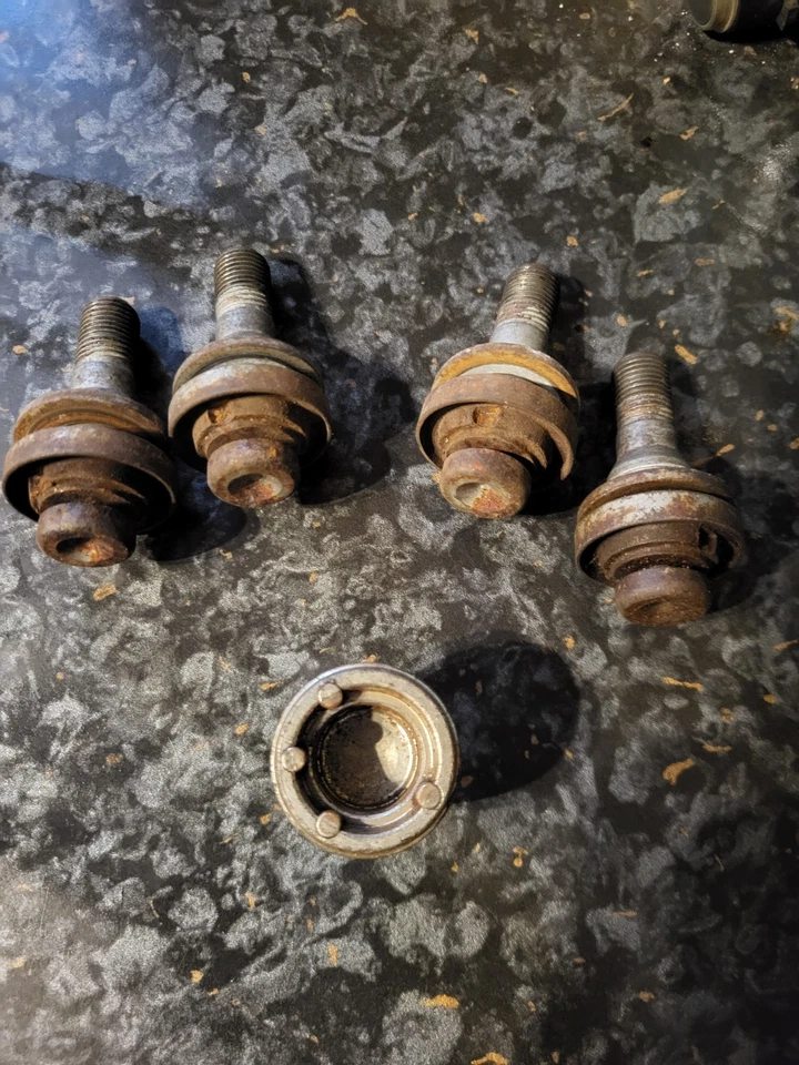 PEUGEOT 407 TUERCAS RUEDA BLOQUEO CON LLAVE 2006 Foto 3 de 4