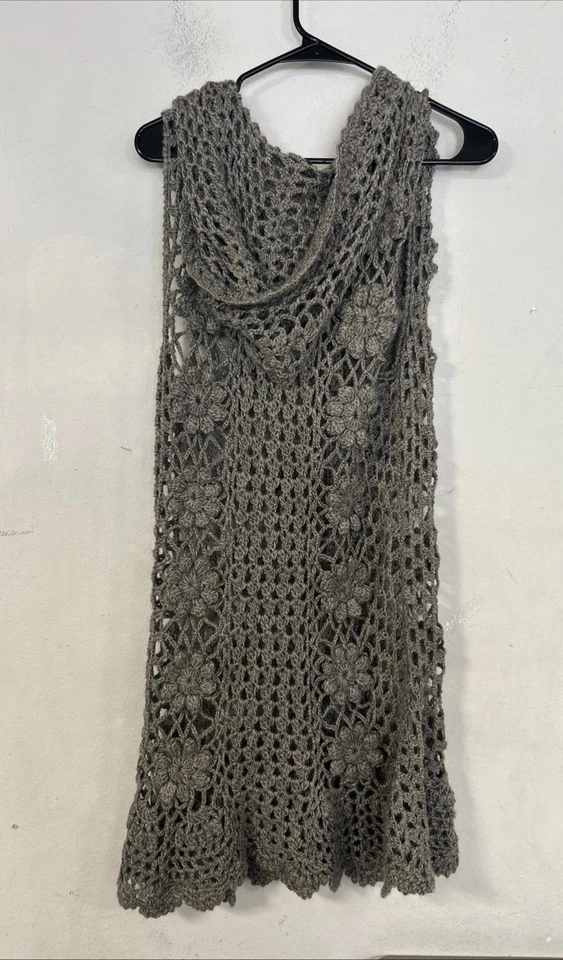 Chaleco cárdigan con capucha de ganchillo gris mezcla de lana Cecico para mujer Foto 3 de 4