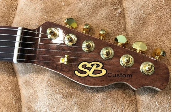 Calcomanía de cabezal hecha a medida.100% personalizada. Fuente estilo clásico. Tus nombres de marca Foto 2 de 4