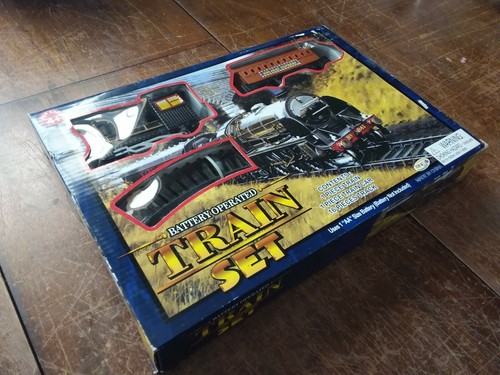 Battery Operated Train Set Holiday Express By Ankyo Ages 4+ - Picture 2 of 3