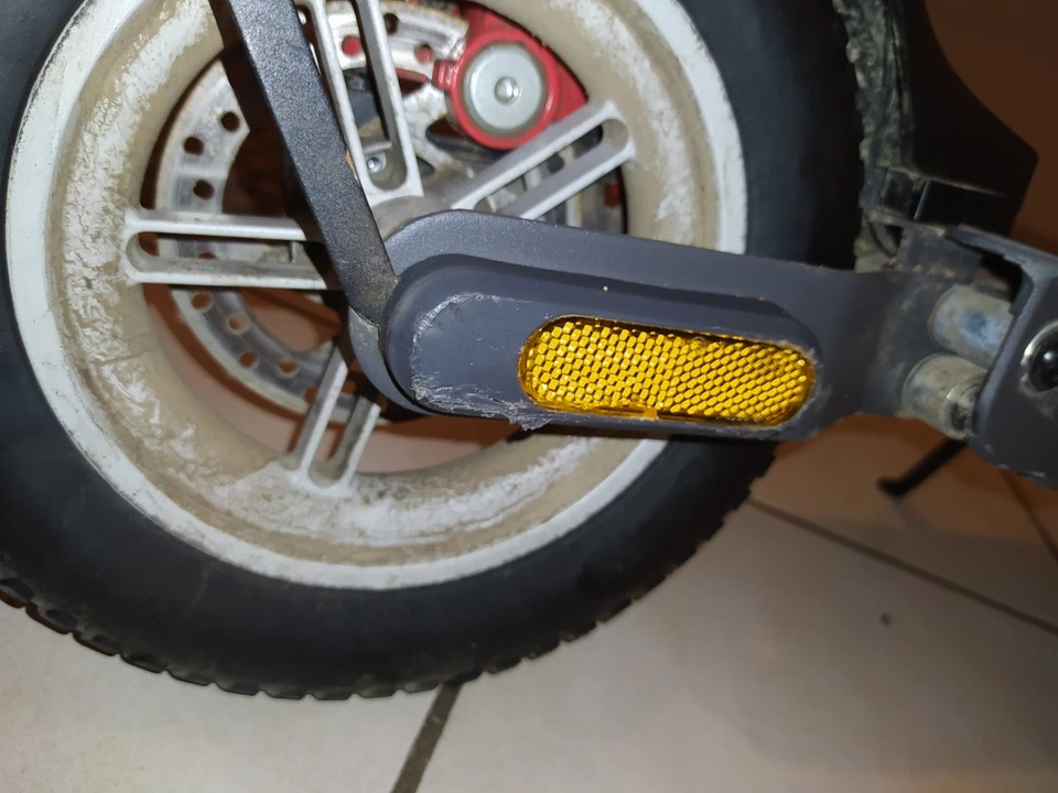 E-Roller mit straßenzulassung 20 kmh  170€ - Bild 3 von 4