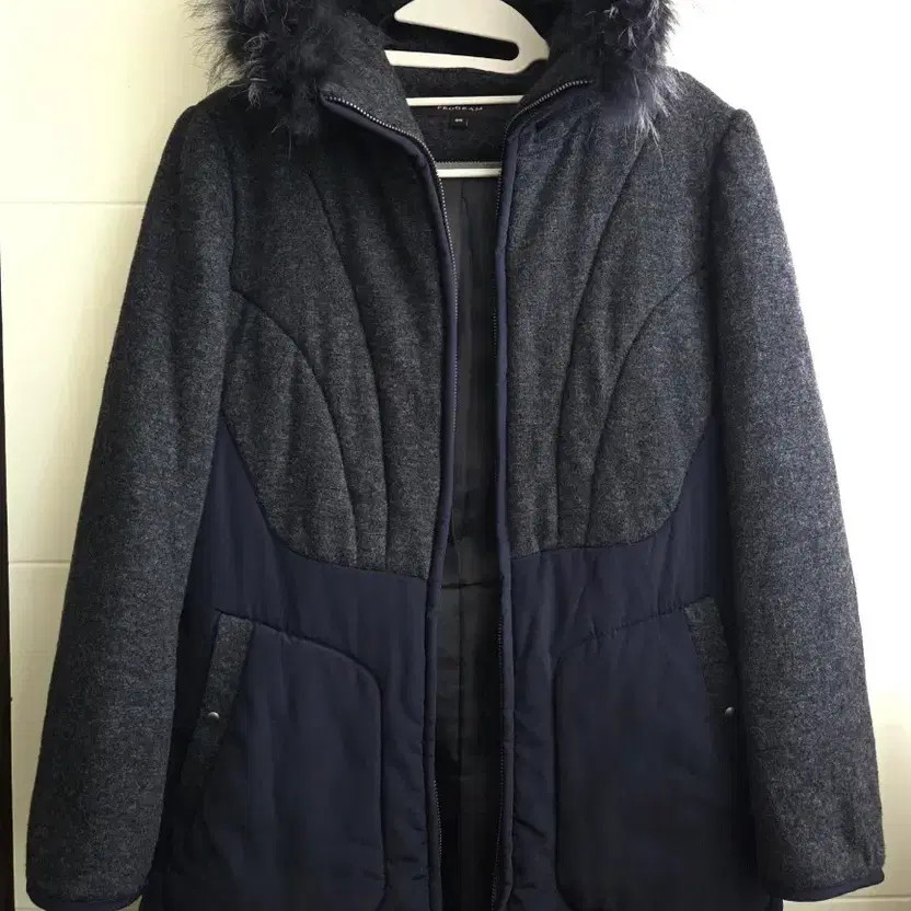 Program Hooded Padded Jacket Official - image 4