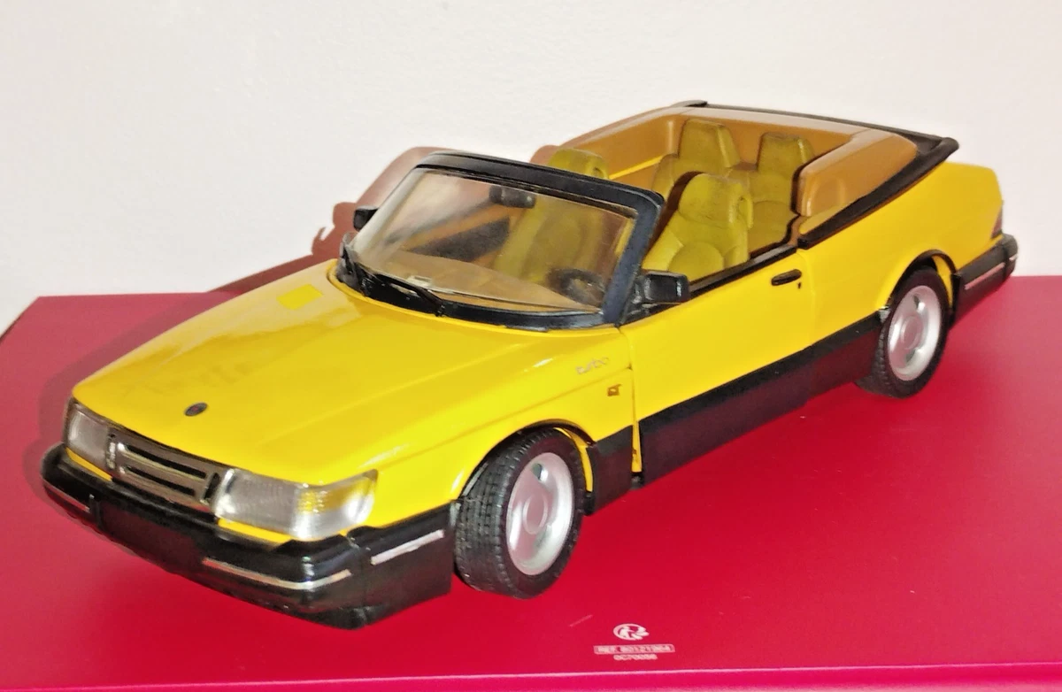 Voiture Miniature Tarmac Works Saab 900 Turbo Cabriolet Rouge - Échelle 1:64 - Neuf