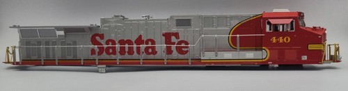 Carrocería locomotora diésel Lionel 82215-2 Santa Fe Warbonnet E44AC #440 | Condition: New