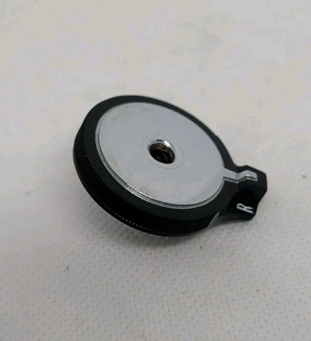 Nuevo de Lote Antiguo GM 1971-1973 Oldsmobile 98 Delta 88 Toronado Altavoz Fader Control Perilla Foto 3 de 3