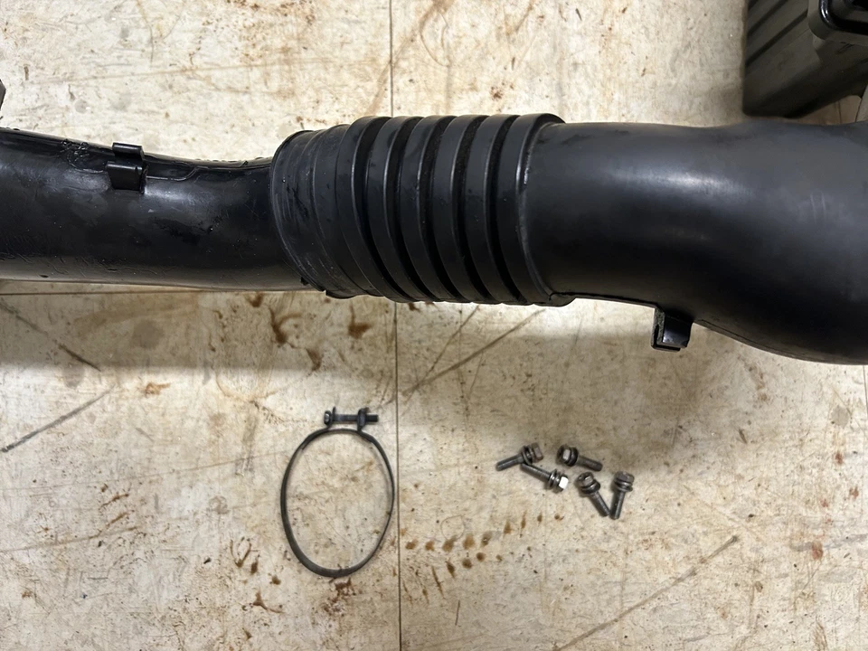 90-93 Mazda Miata NA6 MAF w/ complete OEM Air Intake Assembly AFM - Image 4 of 4