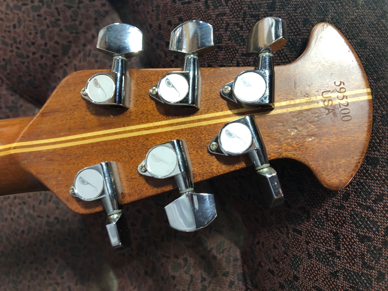 Ovation 1771 LX Pro Series (Cutaway)