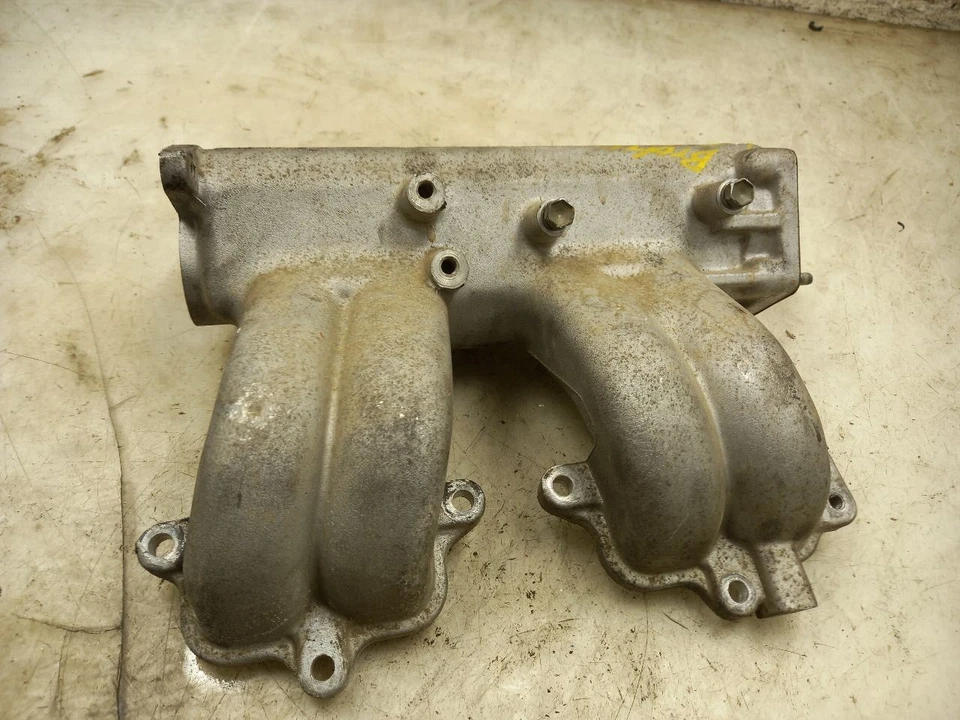 89-95 TOYOTA 4 RUNNER 2.4L UPPER INTAKE MANIFOLD 22RE - Image 3 of 4