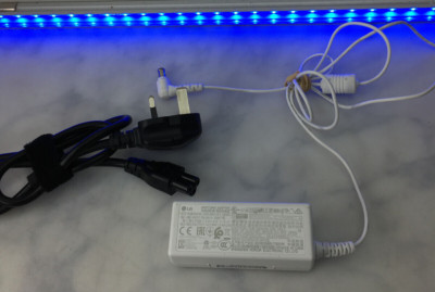 LG ADS-40SG-19-3 19V 1.3A AC Adapter für LG Monitor 27MP38HQ 27MP38VQ #232