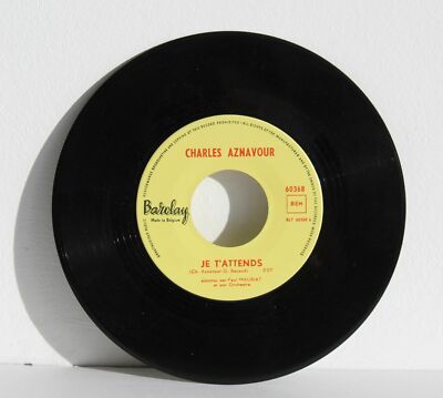 Single ''7'' Charles Aznavour ''Qui - Je TÀttends'' Je T'Attends Belgium BIEM alt
