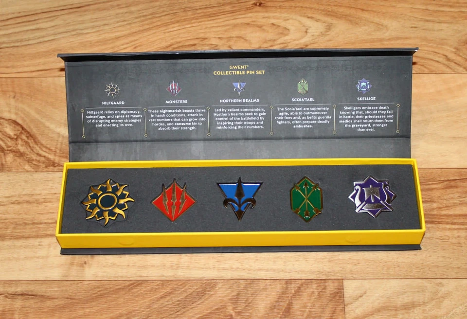 Juego de 3 cartas de baraja Gwent The Witcher juego de prendedores coleccionables de Gamescom 2017 Foto 3 de 4